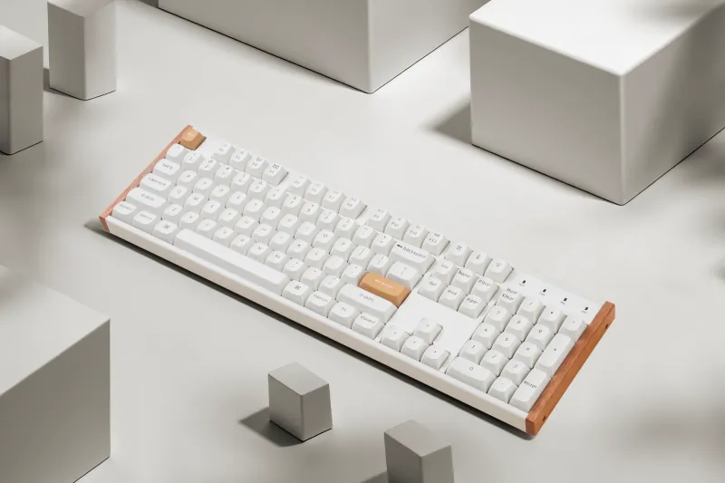 K10 HE SE in white