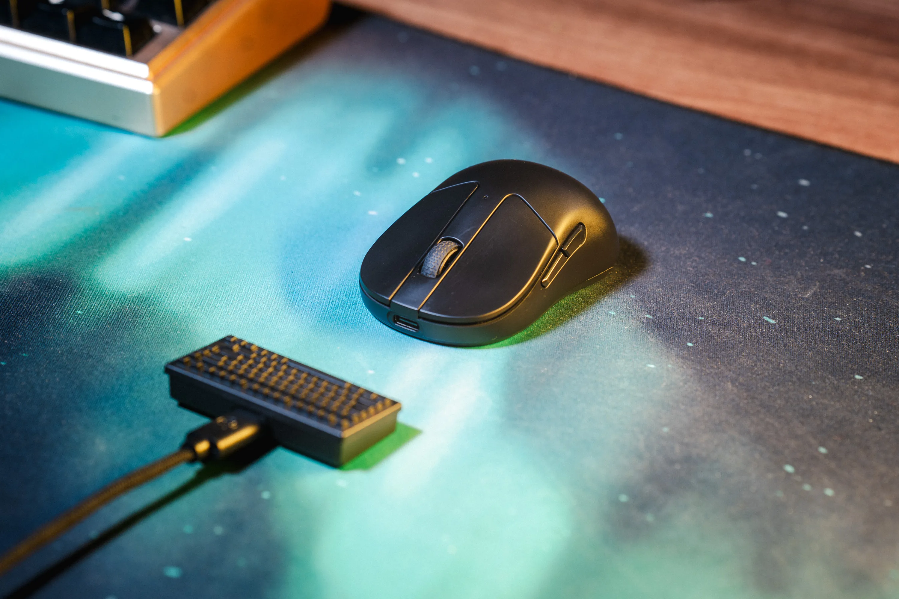 Keychron M4 on my desk