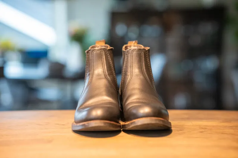 Red Wing Chelsea seen straight from the front