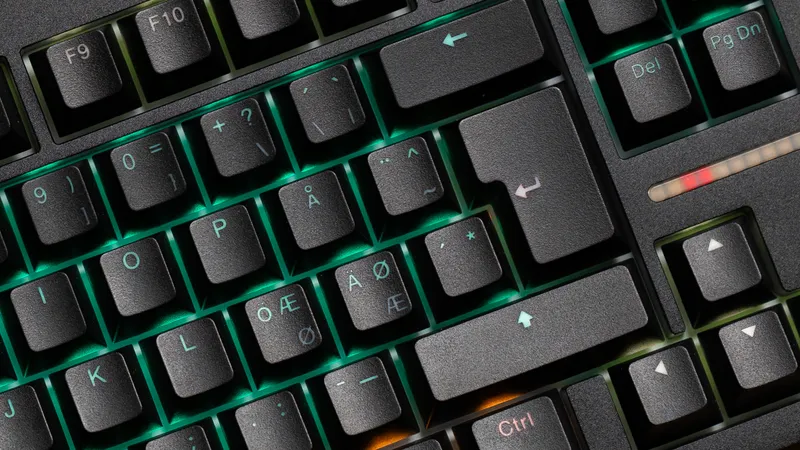 Wooting Double-Shot PBT Keycaps Review - How are they?