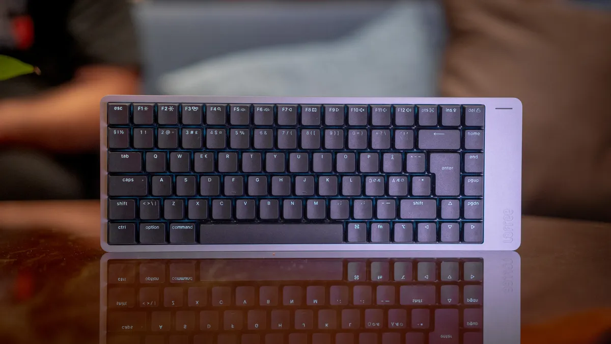 The Lofree Flow 2 gives me a **MacBook** feeling
