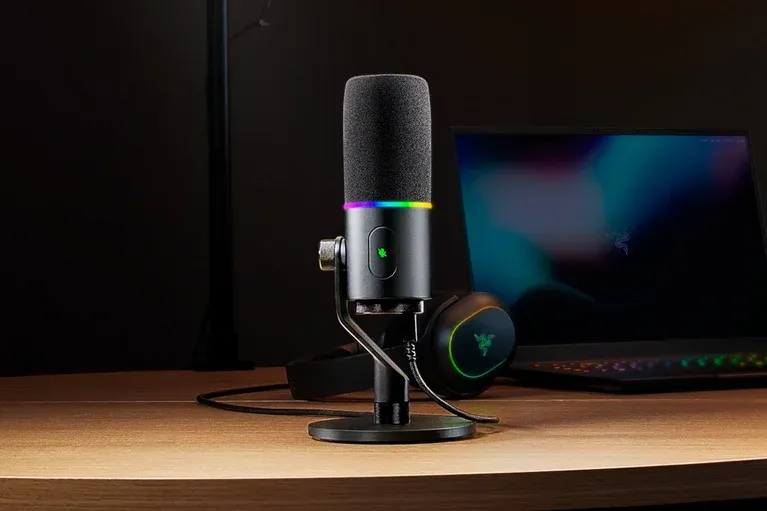 Razer Seiren V3 Pro: dynamic microphone with both USB-C and XLR